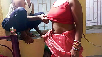 Bengali housewife seduces electrician for passionate encounter