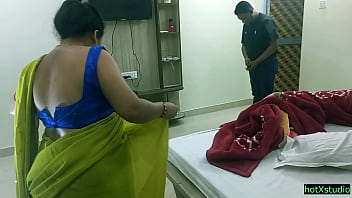 Indian businessman pleasures hotel maid in Kolkata with explicit audio