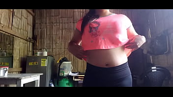 Amateur Latina with big ass and natural tits in homemade video